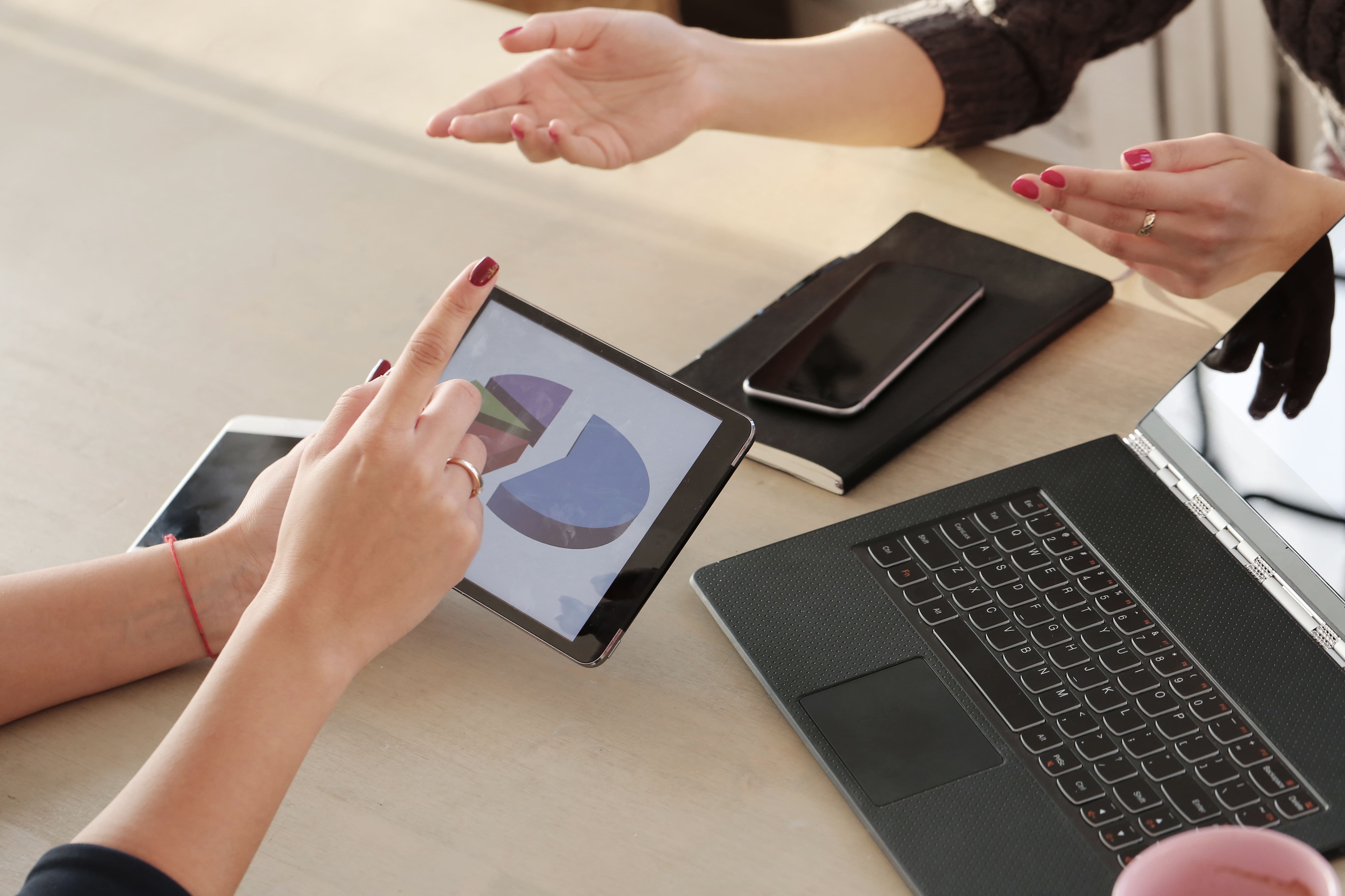 Nuevo concepto inmobiliario - Maluma